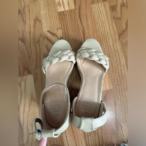 Women’s braided strap heel - never wore